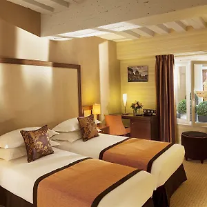 Saint Honoré Hotel
